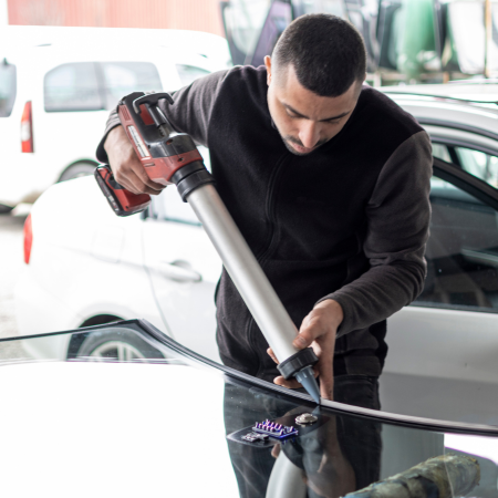 Professional Auto Glass Replacement Services in Sandy